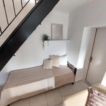 Apartment Alegria House 150m From The Beach