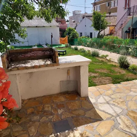 Alegria House 150m From The Beach Apartment